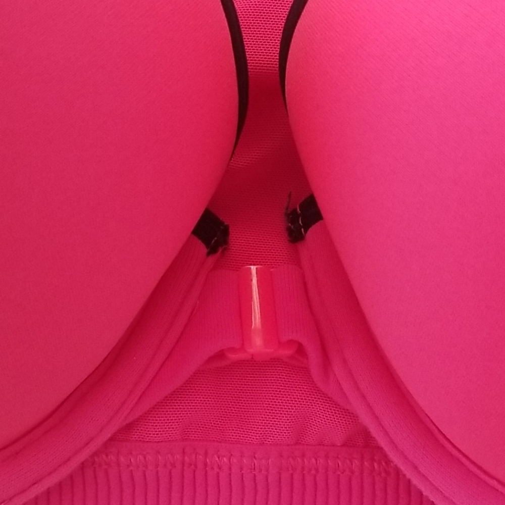 Victoria Secret - Picture 6 of 6